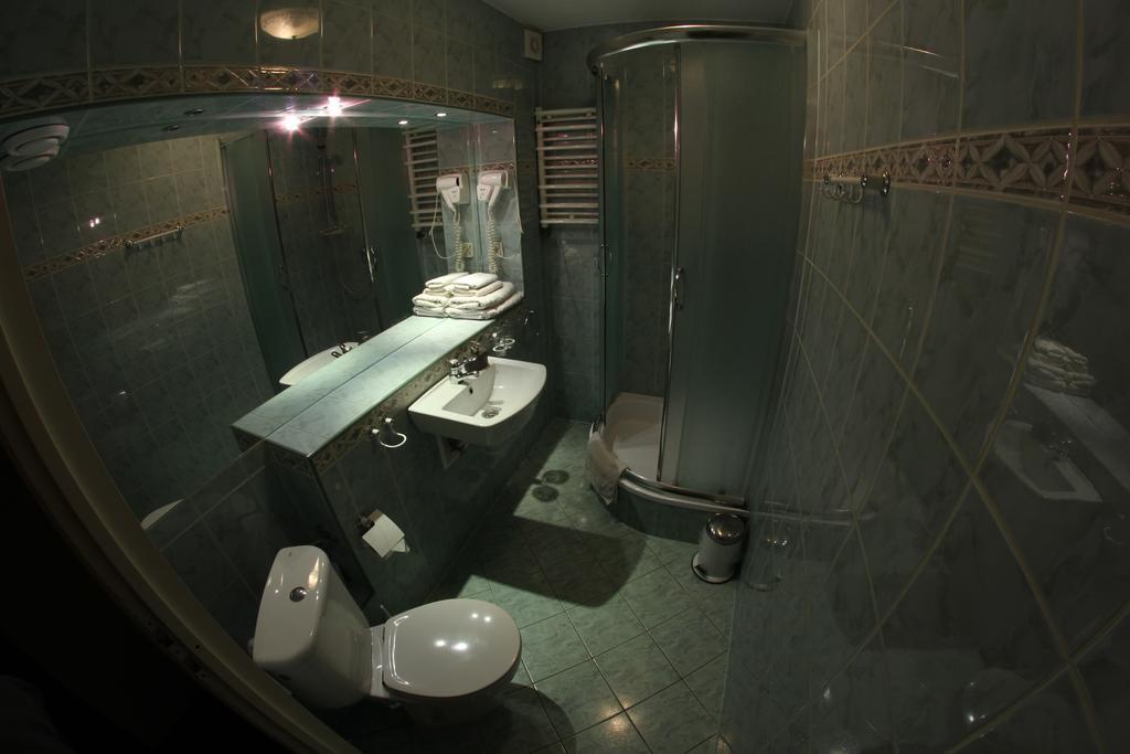 Pensjonat Rezydencja Parkowa Apartment Wroclaw Luaran gambar